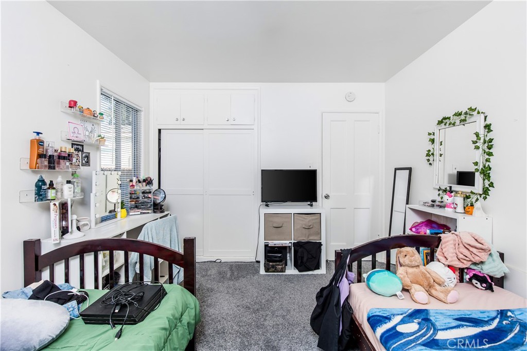 2311 W Repetto Avenue