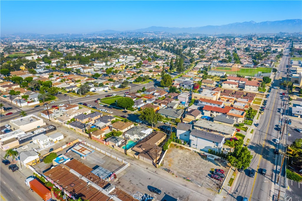 2311 W Repetto Avenue