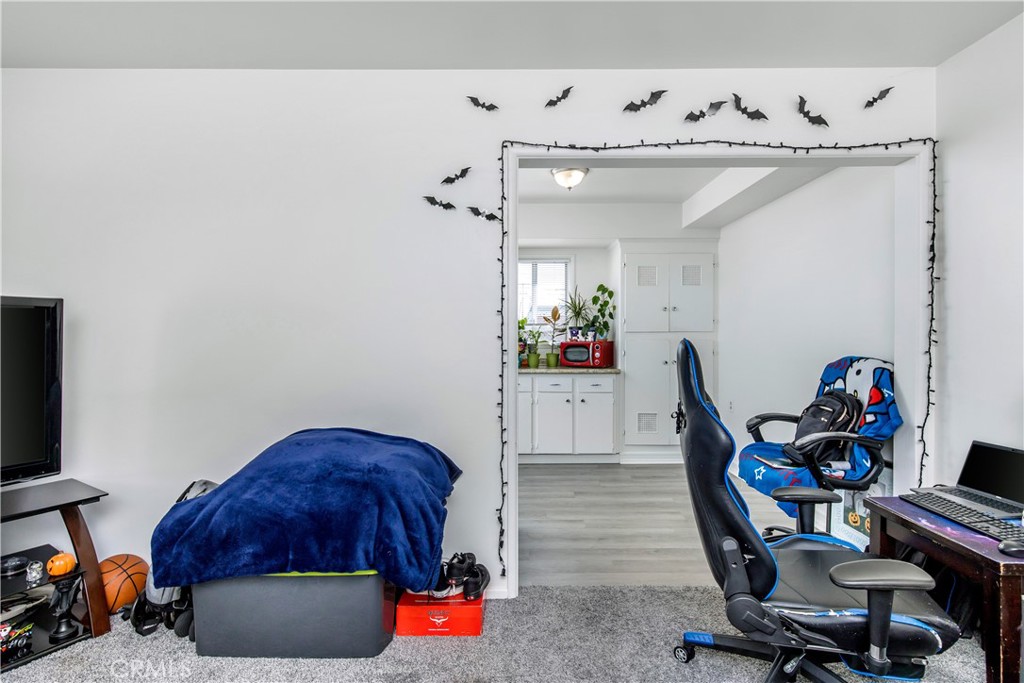 2311 W Repetto Avenue