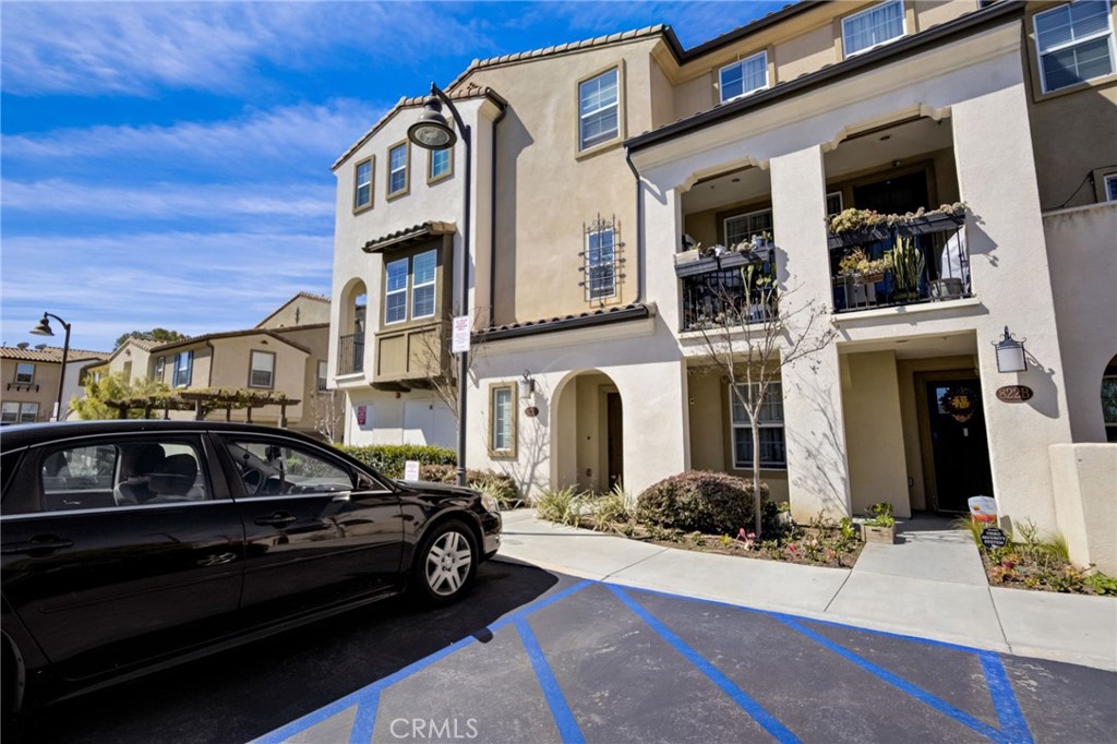 822 Santa Fe Avenue D