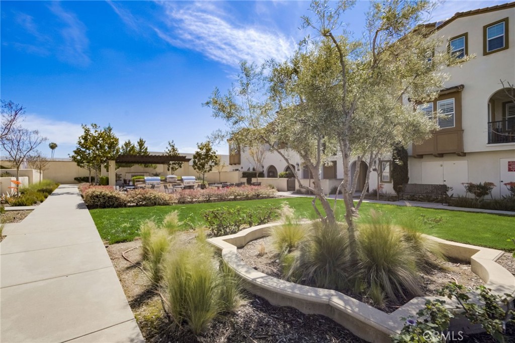 822 Santa Fe Avenue D