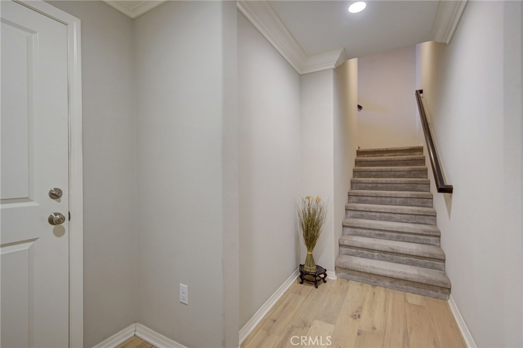 822 Santa Fe Avenue D