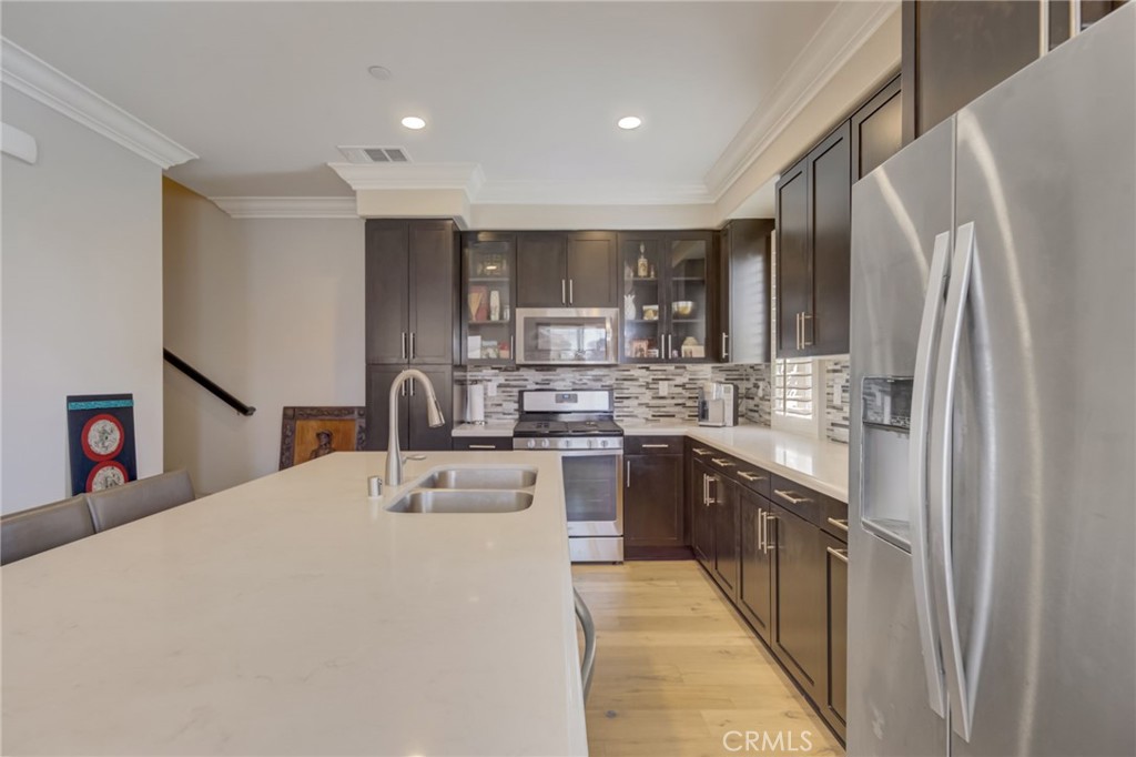 822 Santa Fe Avenue D