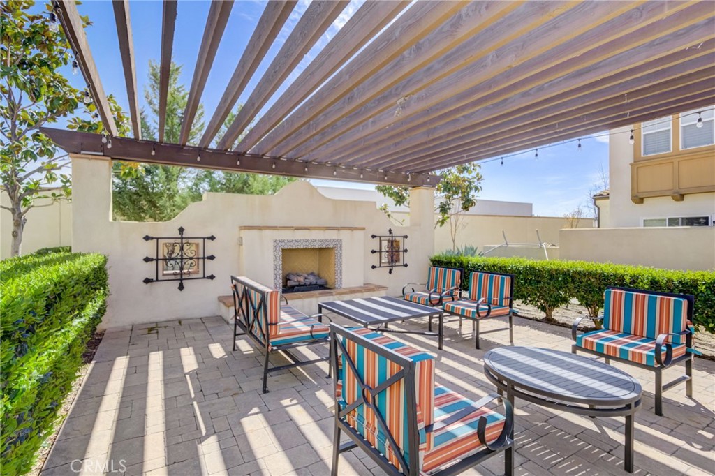 822 Santa Fe Avenue D