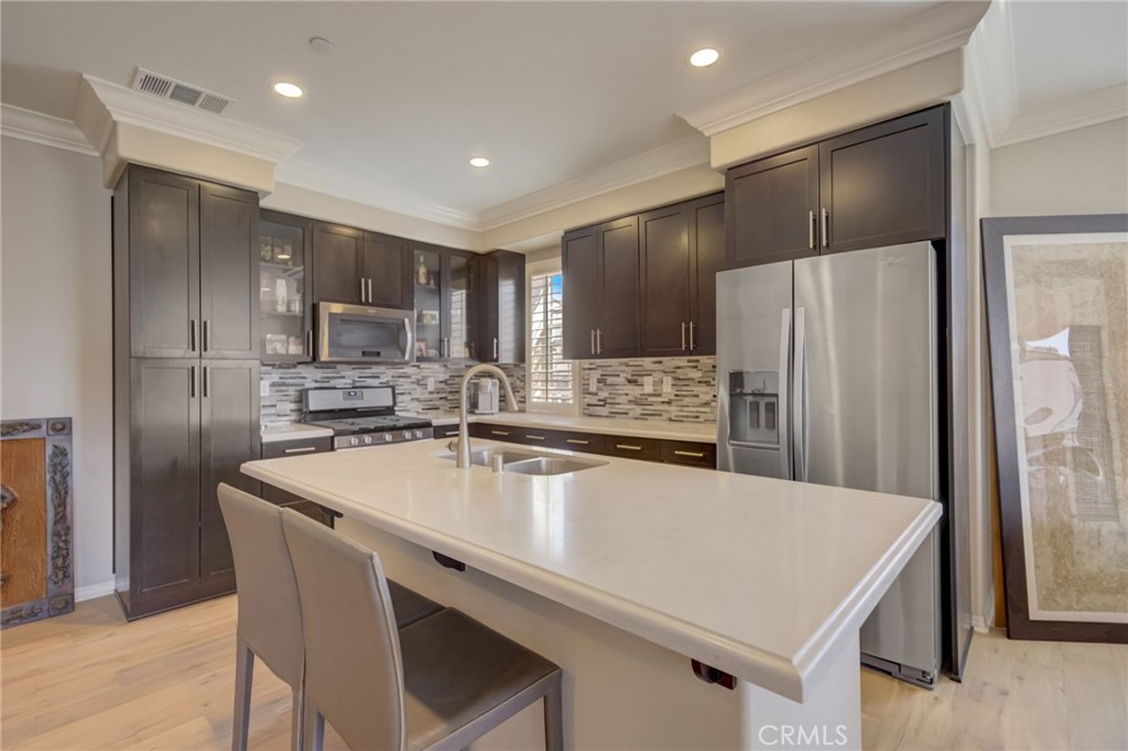 822 Santa Fe Avenue D