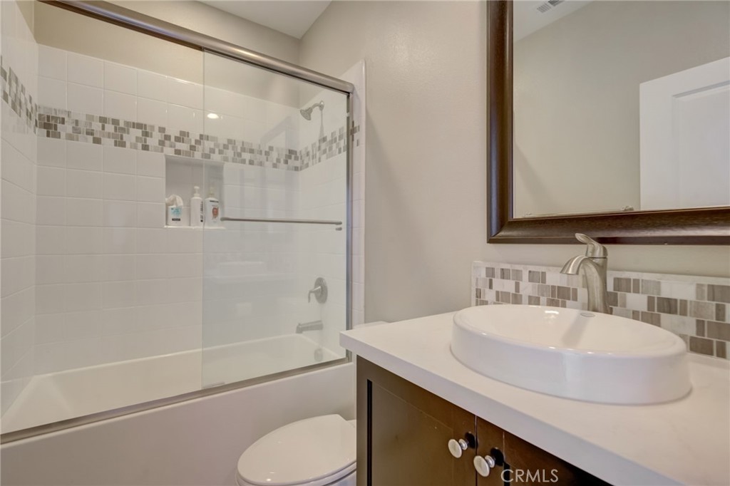 822 Santa Fe Avenue D