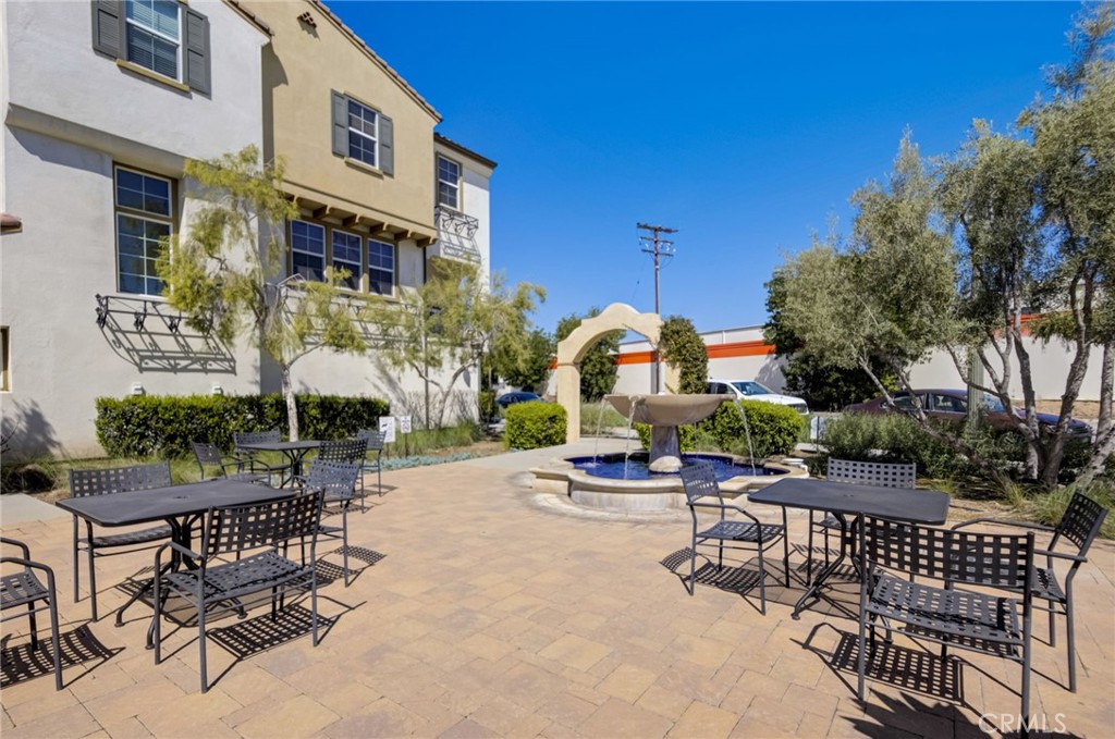 822 Santa Fe Avenue D