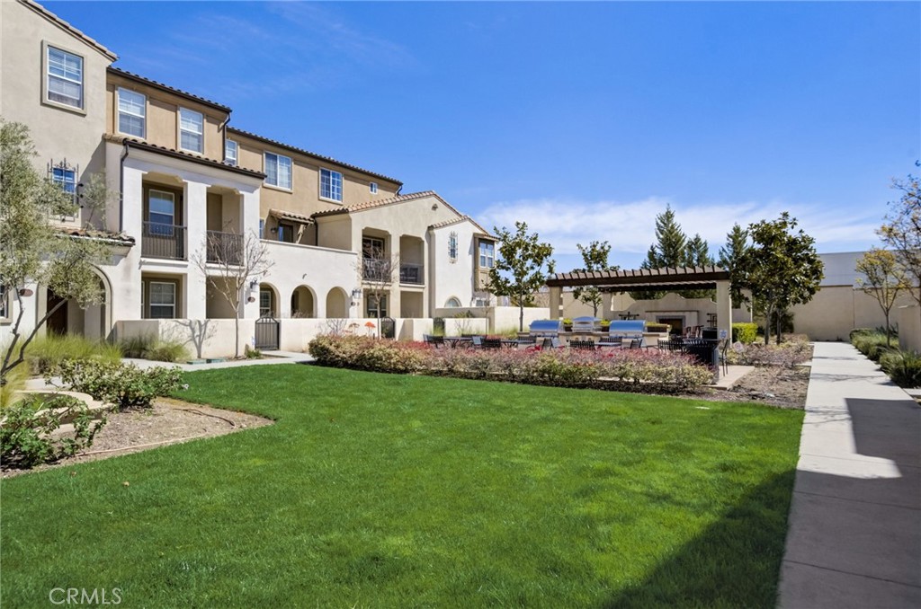 822 Santa Fe Avenue D