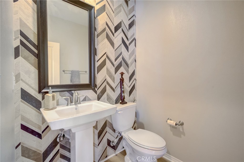 822 Santa Fe Avenue D