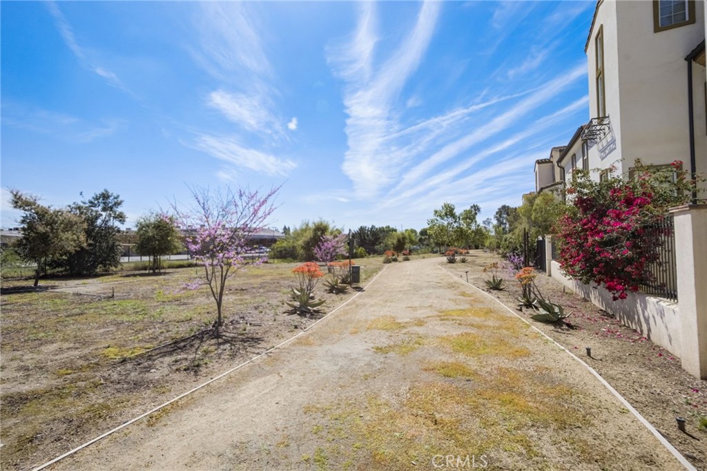 822 Santa Fe Avenue D