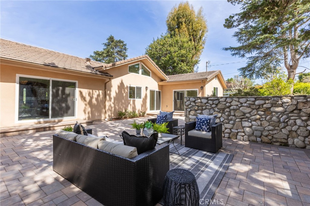 4 Singletree Lane
