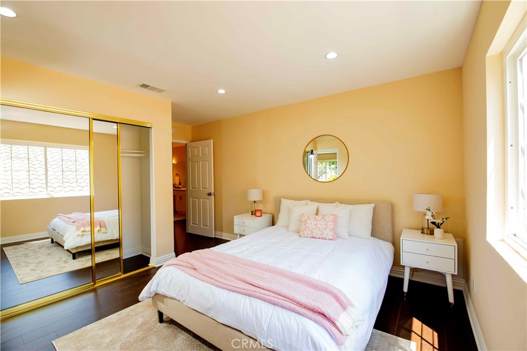 12860 Charlwood Street