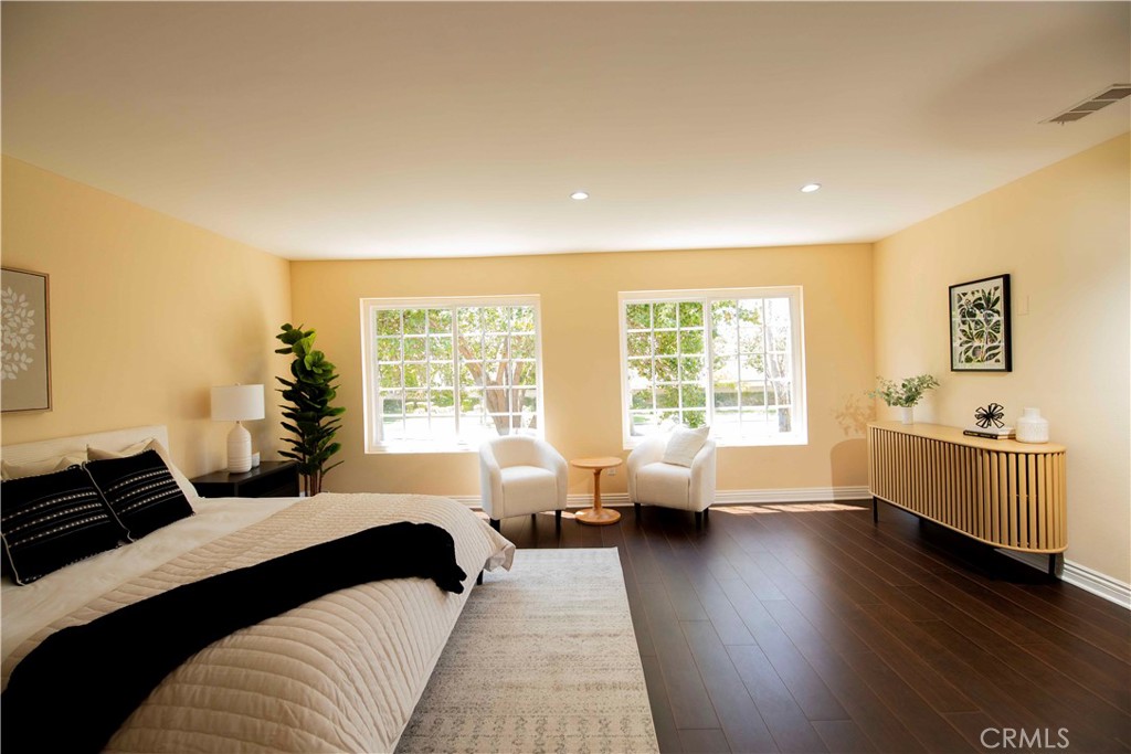 12860 Charlwood Street