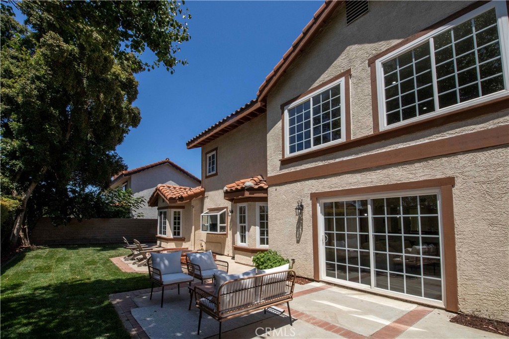 12860 Charlwood Street