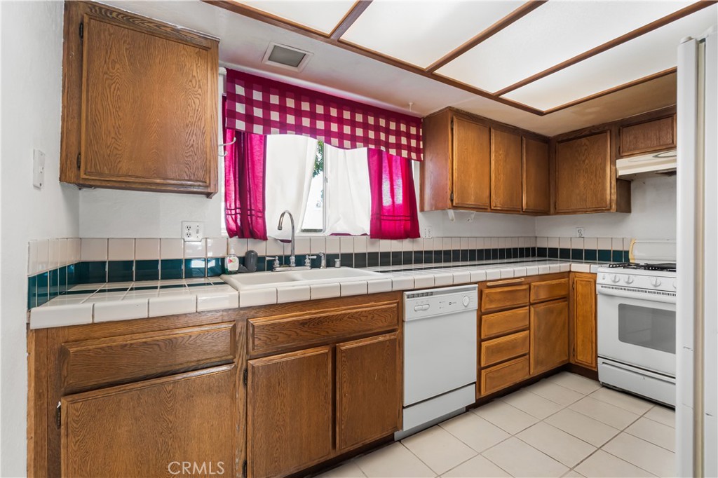 15815 Fallen Leaf Rd.