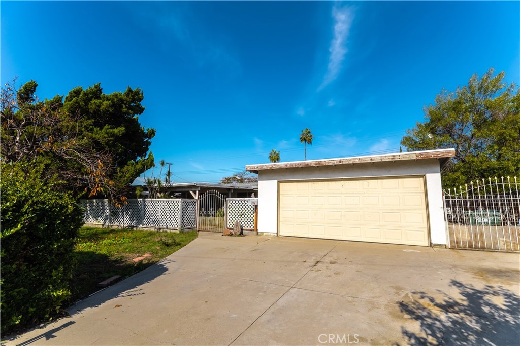 17047 E Alwood