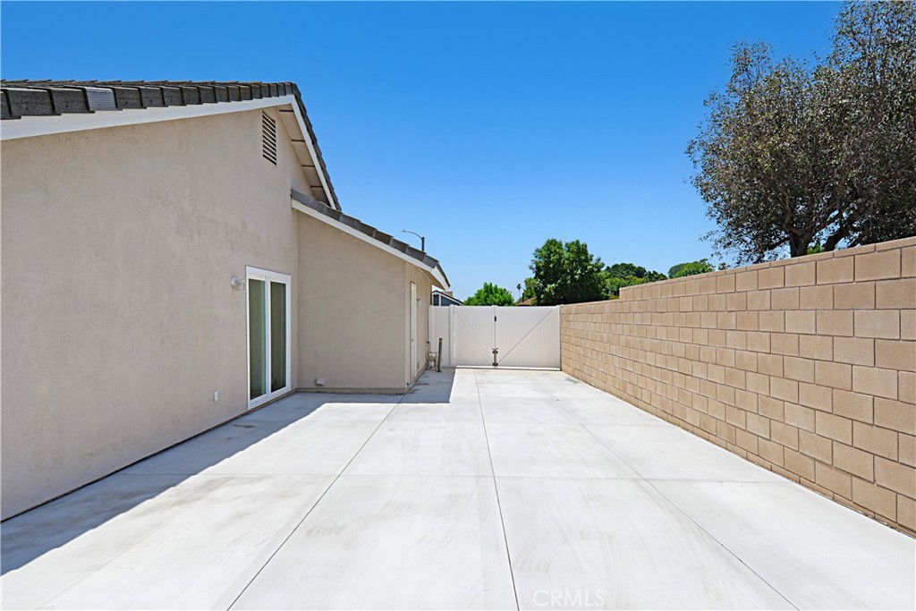 4004 Polk Court