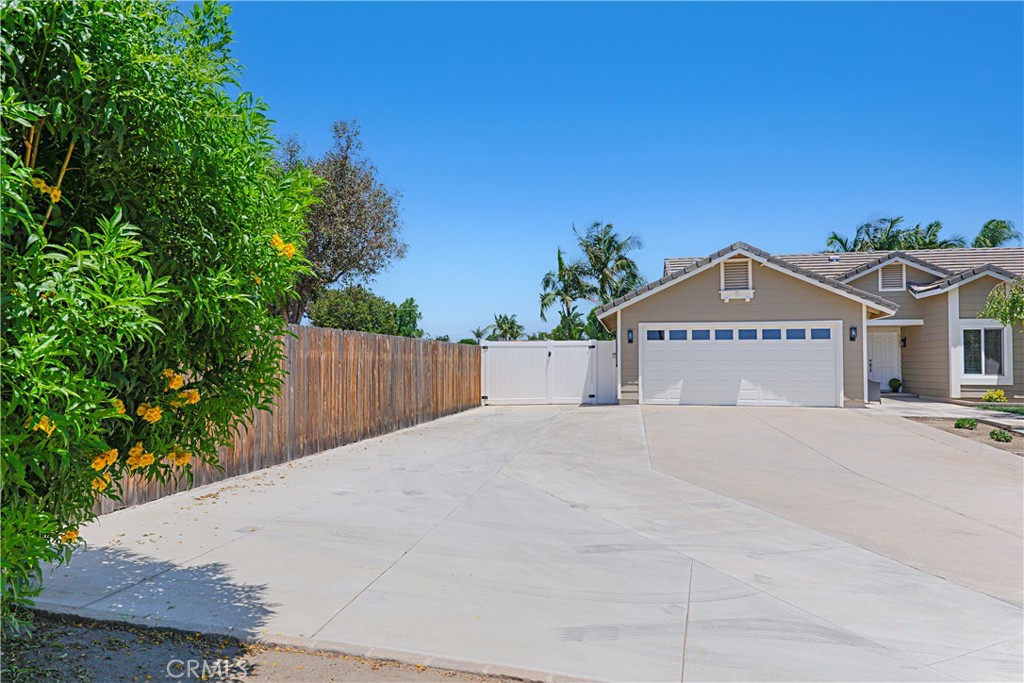 4004 Polk Court