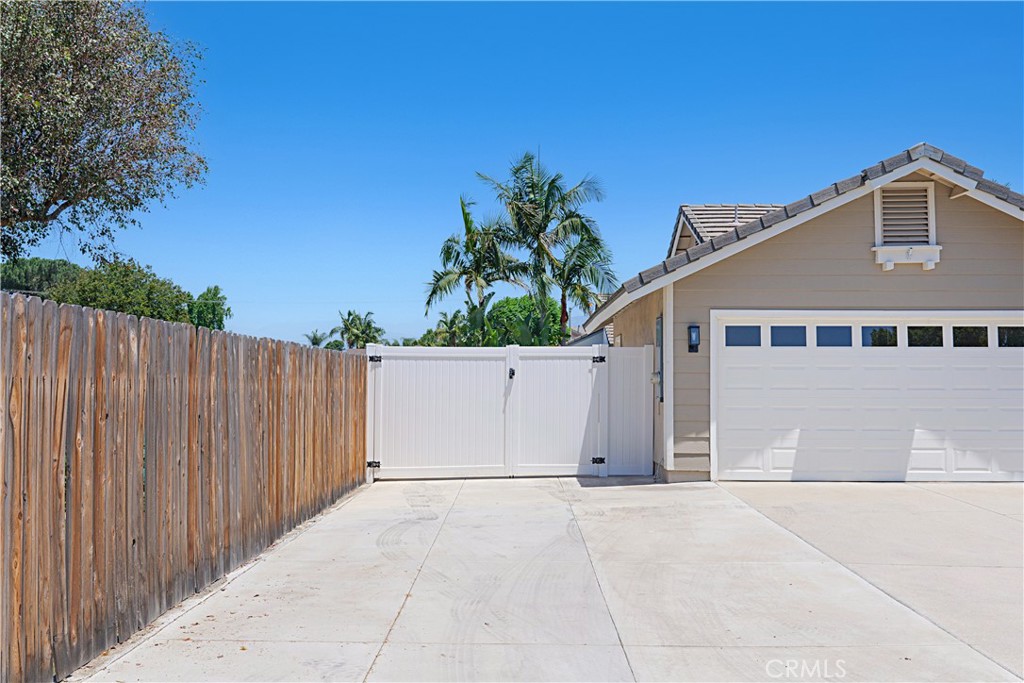 4004 Polk Court