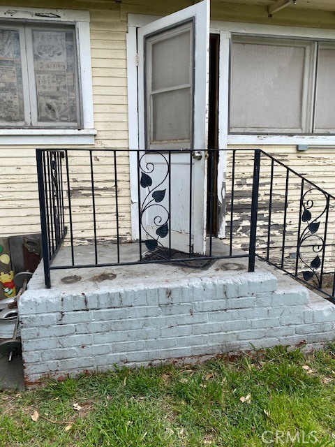 316 W Garcelon Avenue