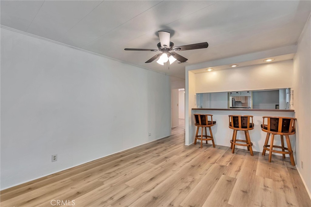 3033 Valley Boulevard 81
