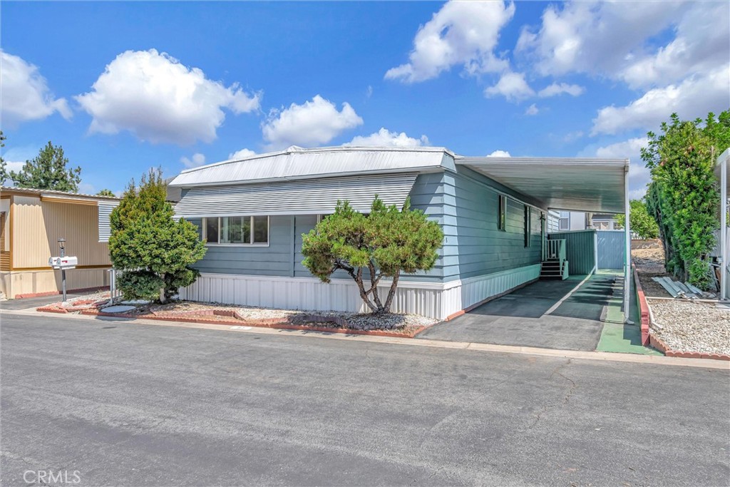 3033 Valley Boulevard 81