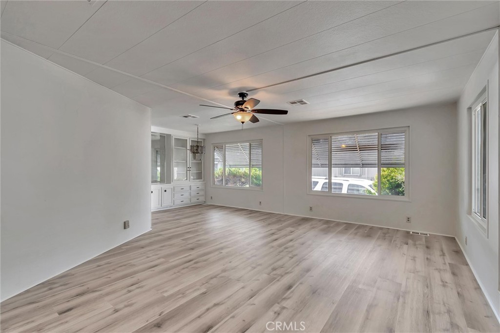 3033 Valley Boulevard 81