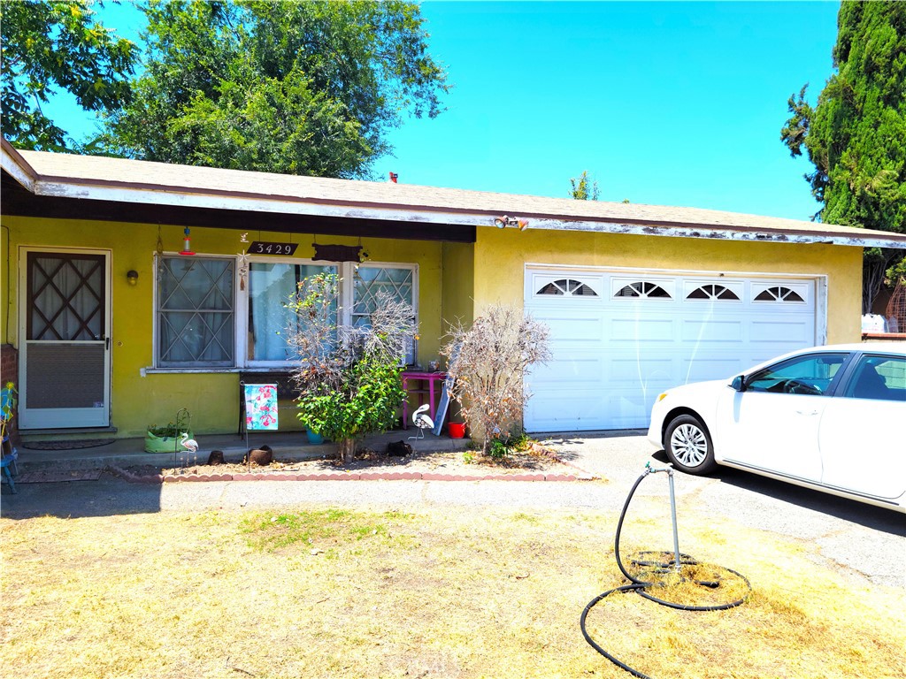 3427 Bartlett Avenue