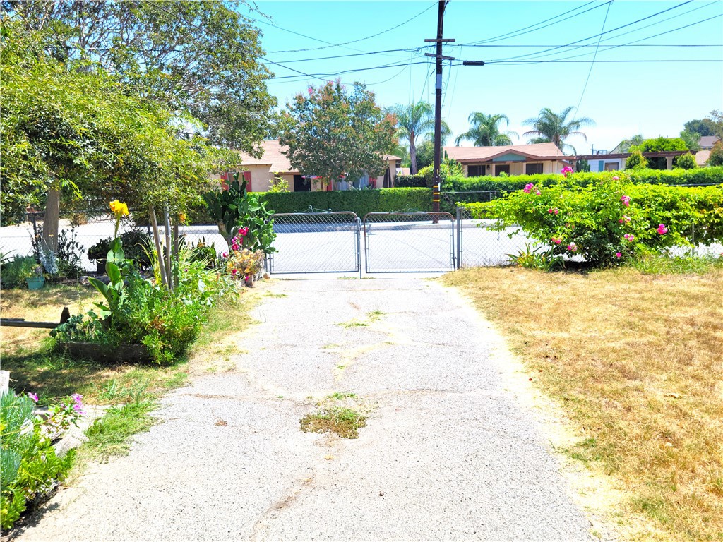 3427 Bartlett Avenue