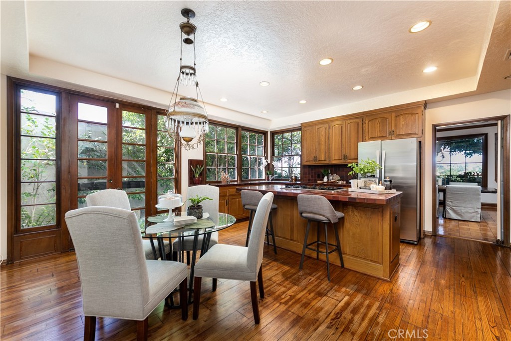 2086 Ridge Drive