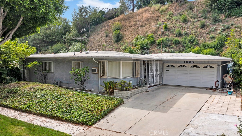 1025 S Garfield Avenue