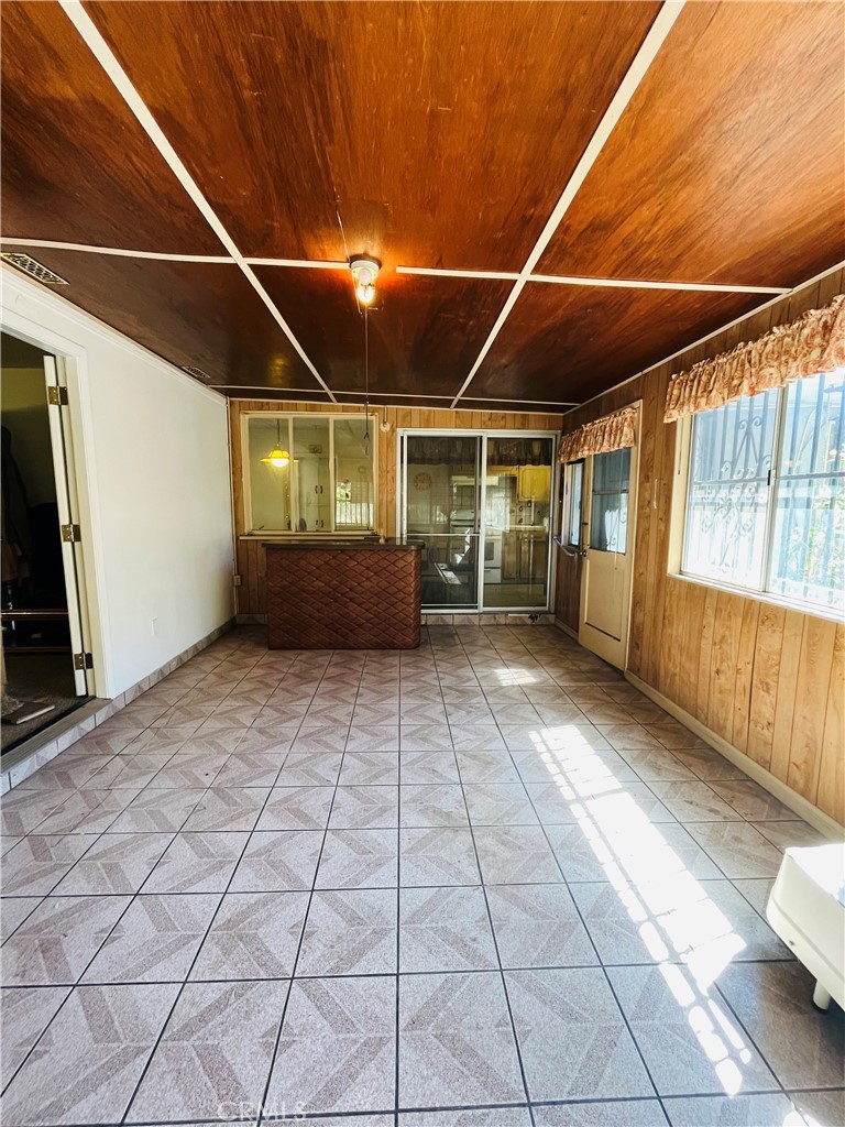 1025 S Garfield Avenue