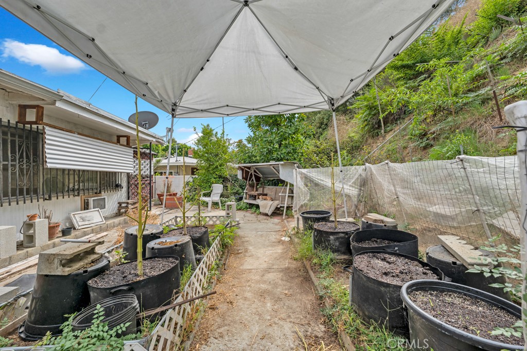 1025 S Garfield Avenue