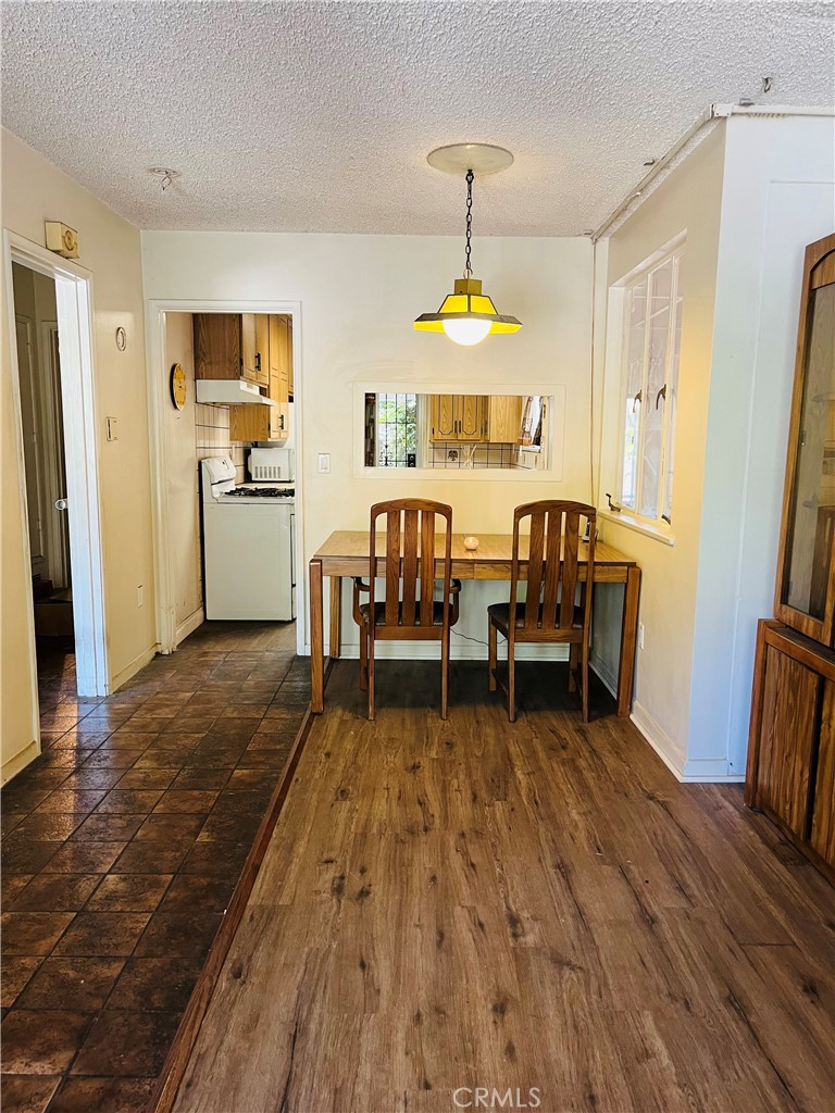 1025 S Garfield Avenue