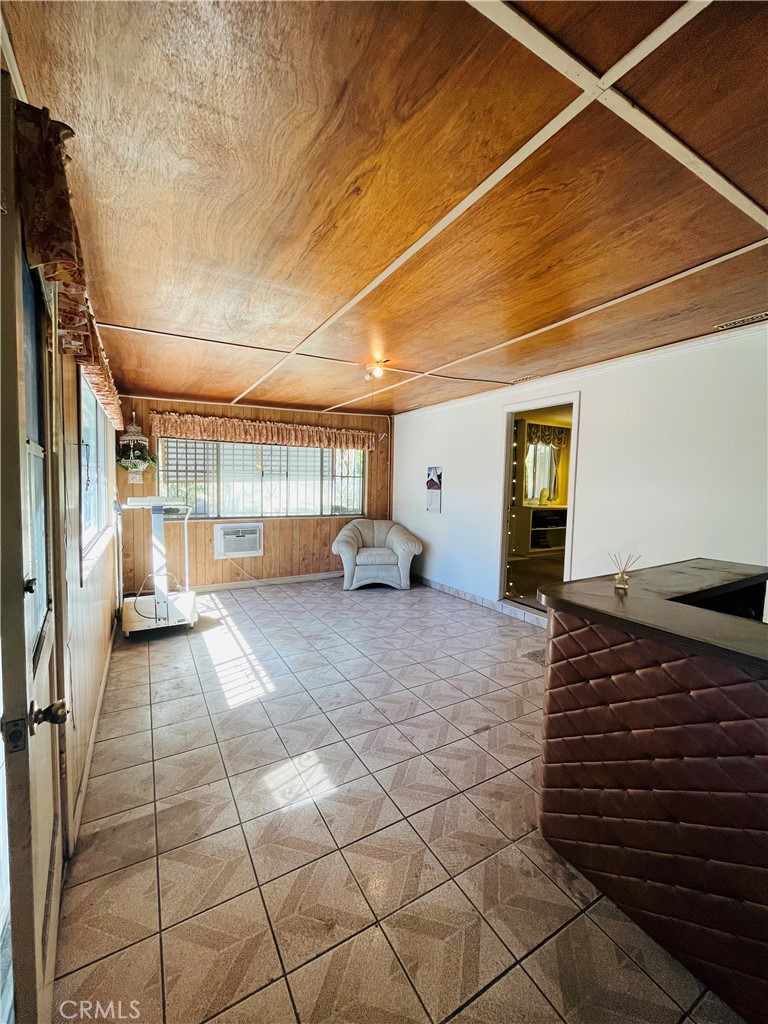 1025 S Garfield Avenue