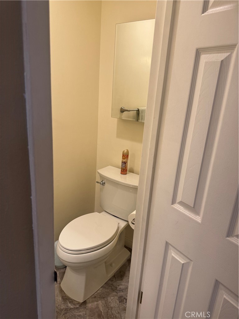 100 S Doheny Drive 402