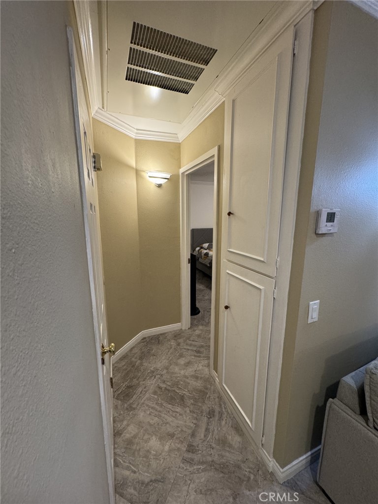 100 S Doheny Drive 402