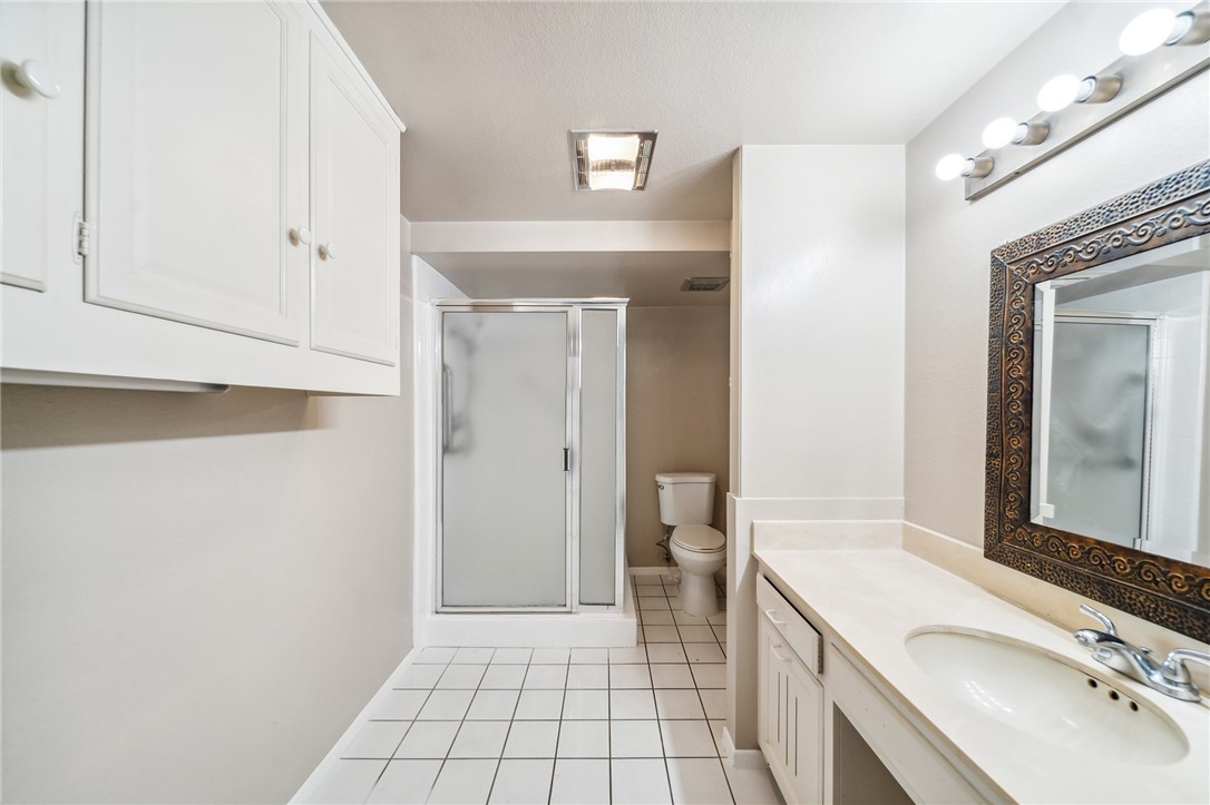 2037 Via Mariposa East C