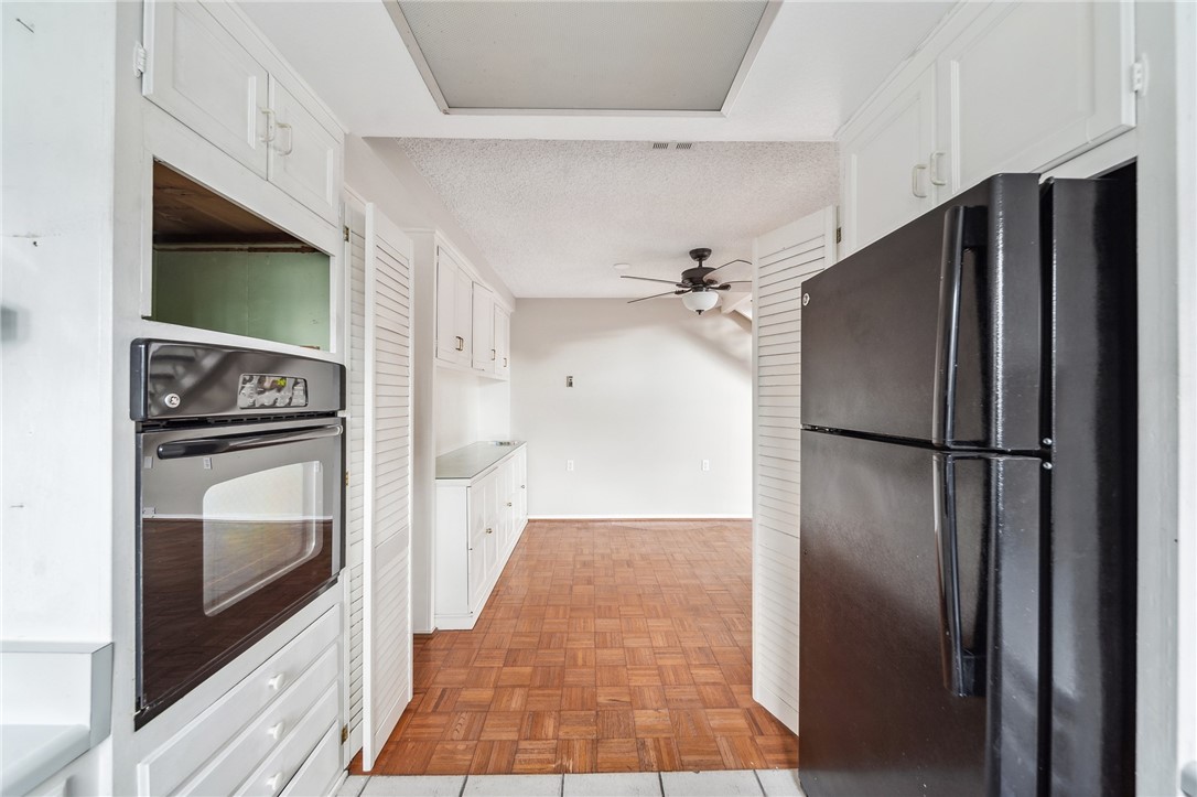 2037 Via Mariposa East C