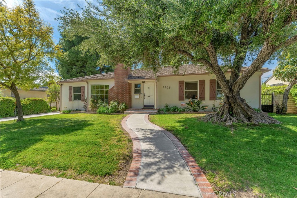 1825 Rose Avenue