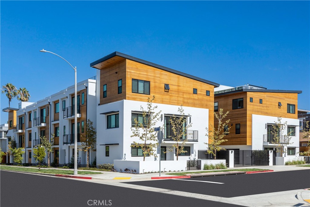 1571 Hi Point Street