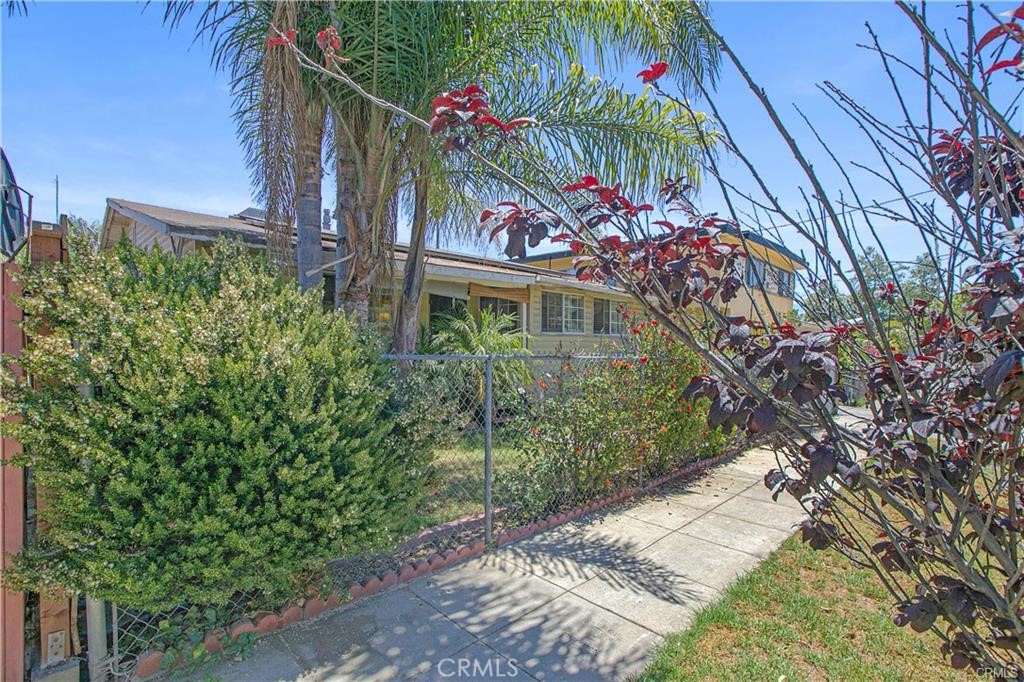 630 N Westmoreland Avenue