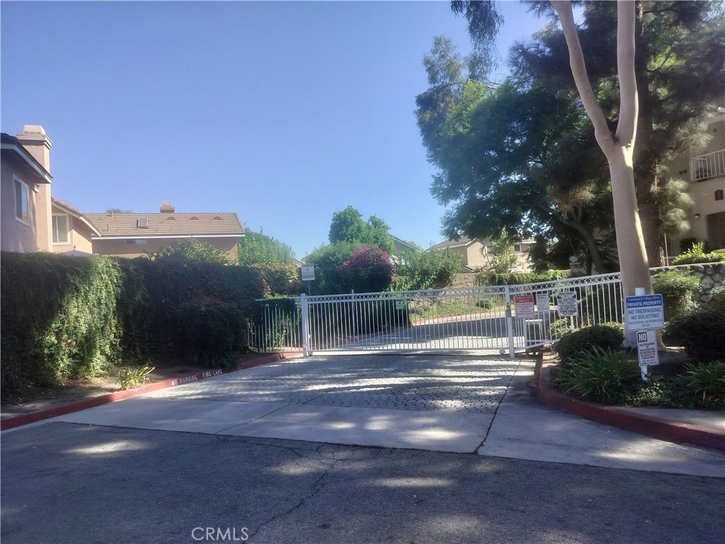 2410 N Towne Avenue 24