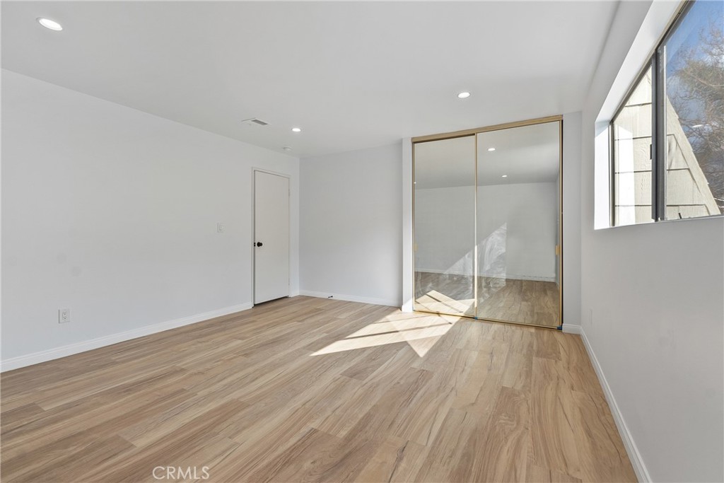 1434 Highland Avenue 6