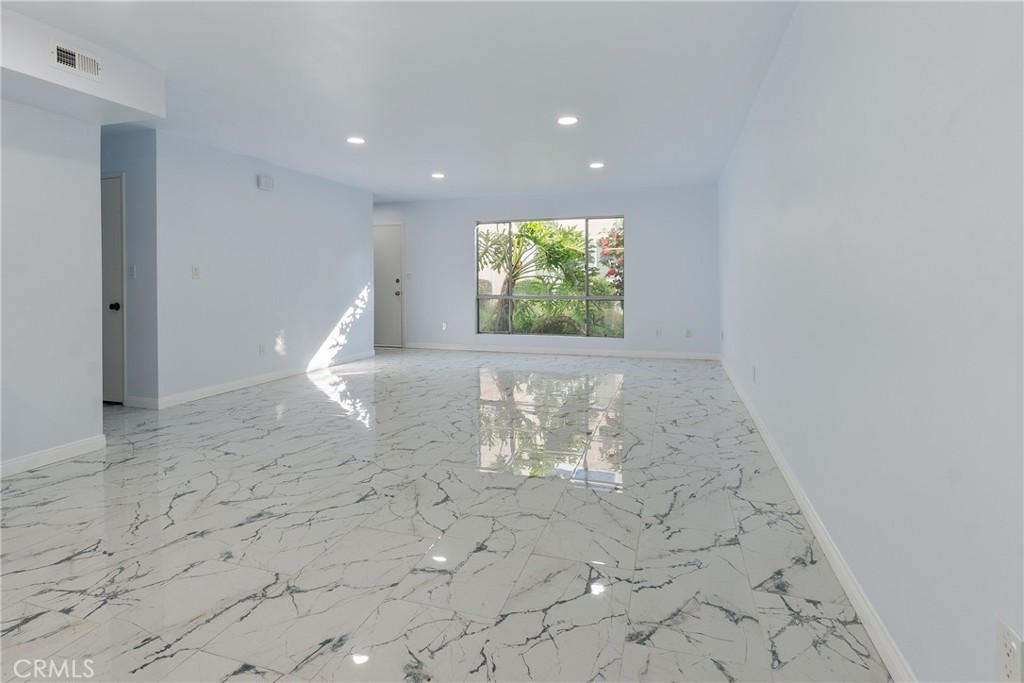 1434 Highland Avenue 6