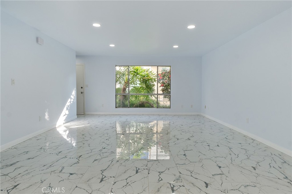 1434 Highland Avenue 6