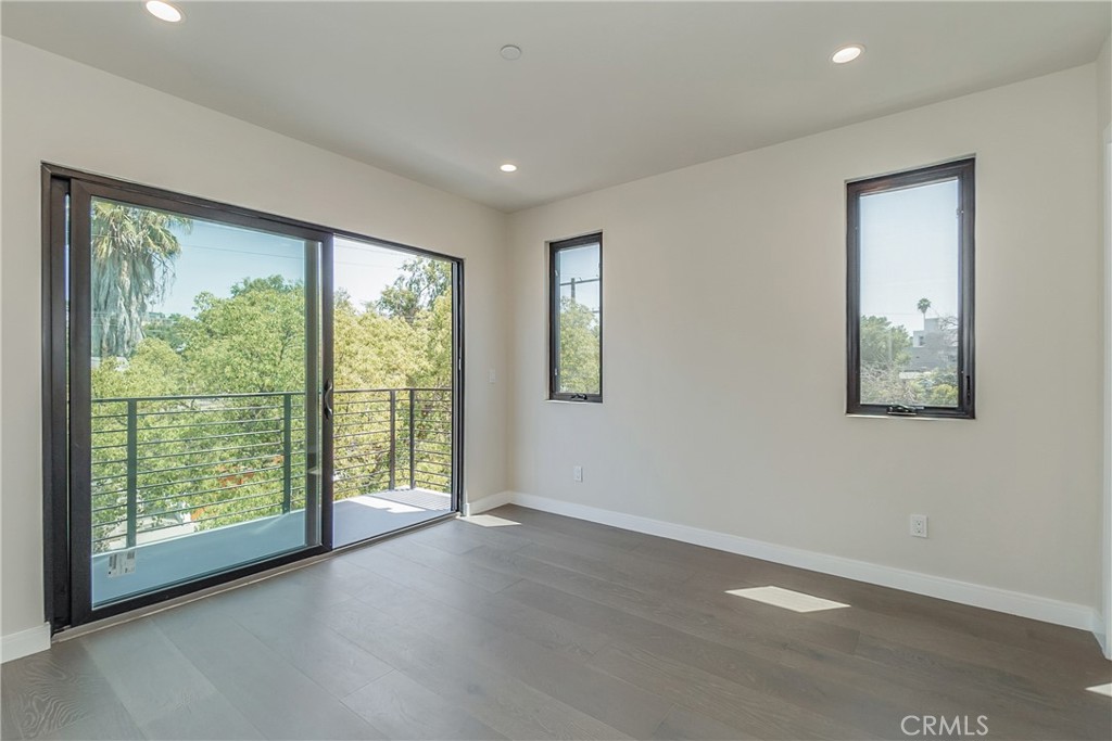 1205 Manzanita Street