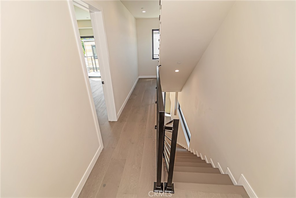 1205 Manzanita Street