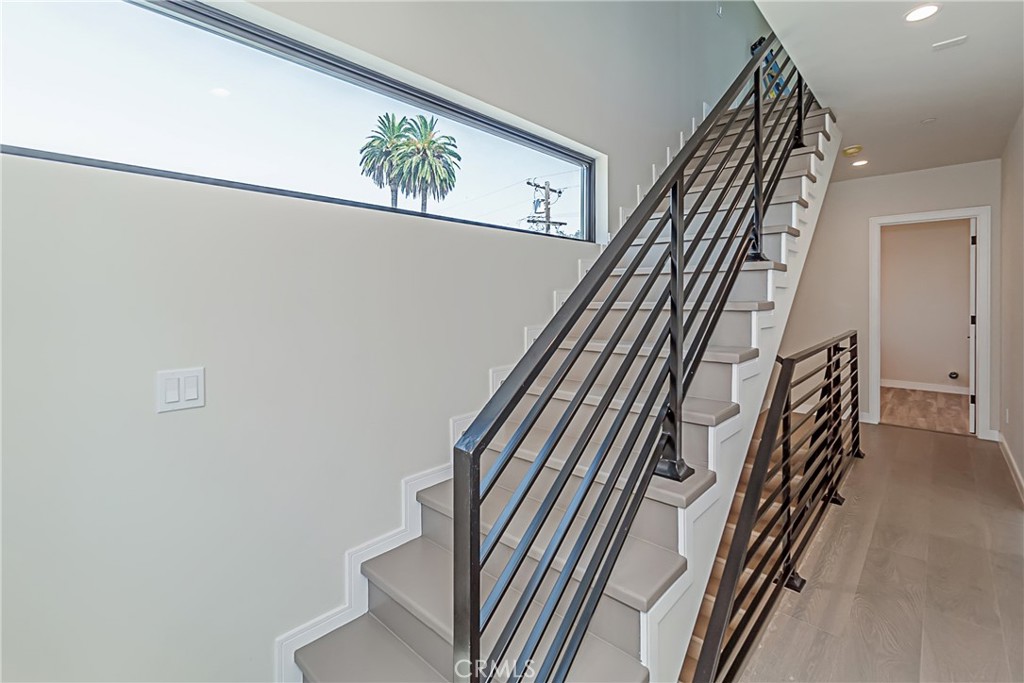 1205 Manzanita Street