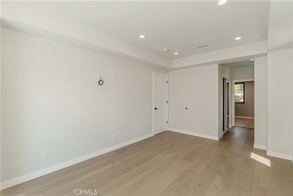 1205 Manzanita Street